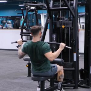 Jalón en polea agarre abierto (prono)